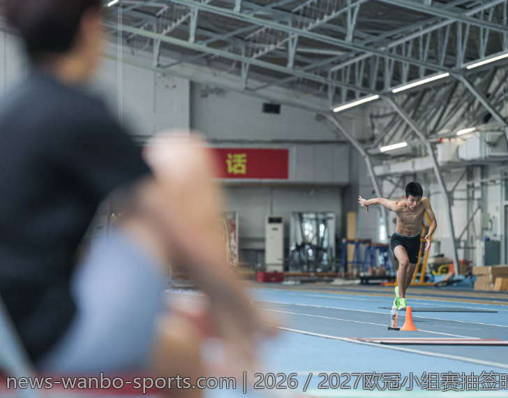 勒沃库森在阿隆索战术指导下的阵型与策略调整